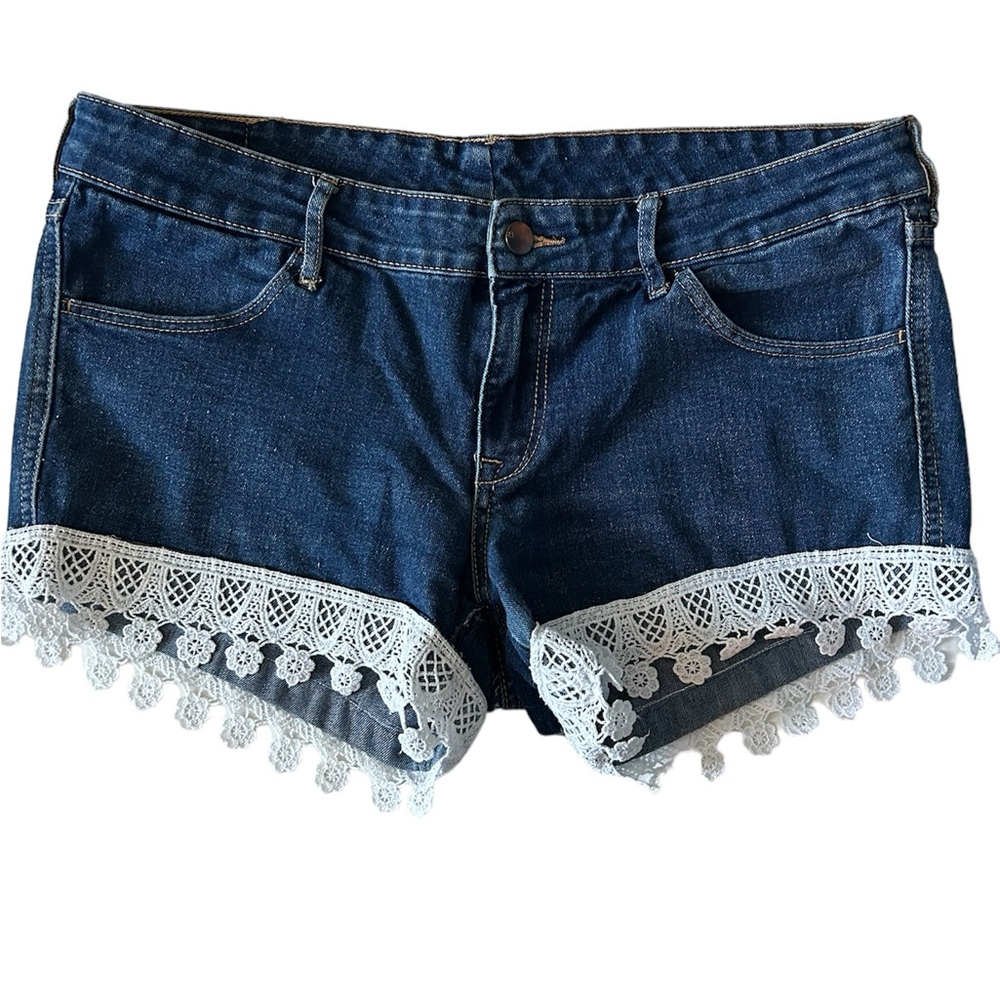 Lace, bottom jean shorts